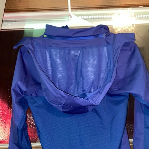 Blue Nike running sweatshirt - Picture 7 of 7